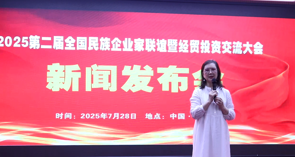 潘玲.jpg