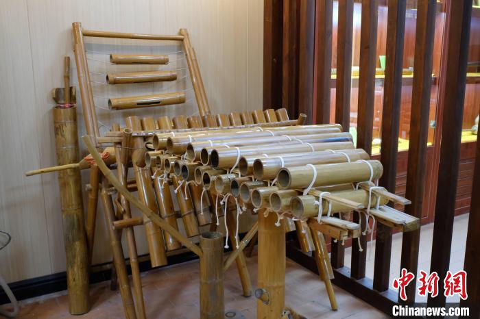 乐器馆内陈列的传统民族乐器。 刘俊聪 摄