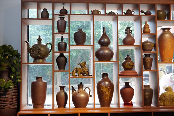 红陶展示。彭楚雯摄